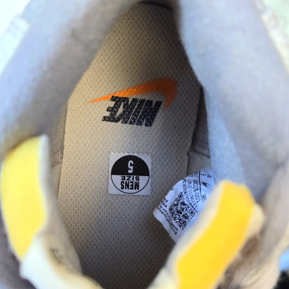 Nike Blazer Mid 77 Sneakers size 5